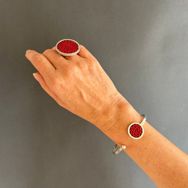 Bangle Upsala Plata Círculo Sencillo Rojo